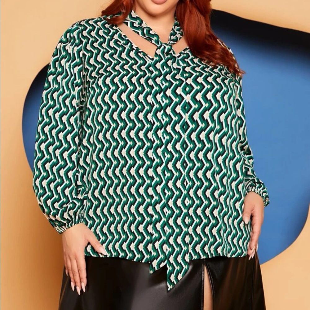 Plus Allover Print Tie Neck Lantern Sleeve Blouse Size 24/26 NWT